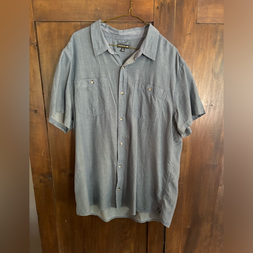 Casual men’s button down size XL